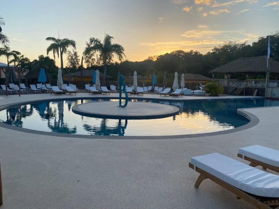 La Ruche De Maia - Blue Dream Beach - Piscine - Jardin - Plage Grand-Bourg  Экстерьер фото
